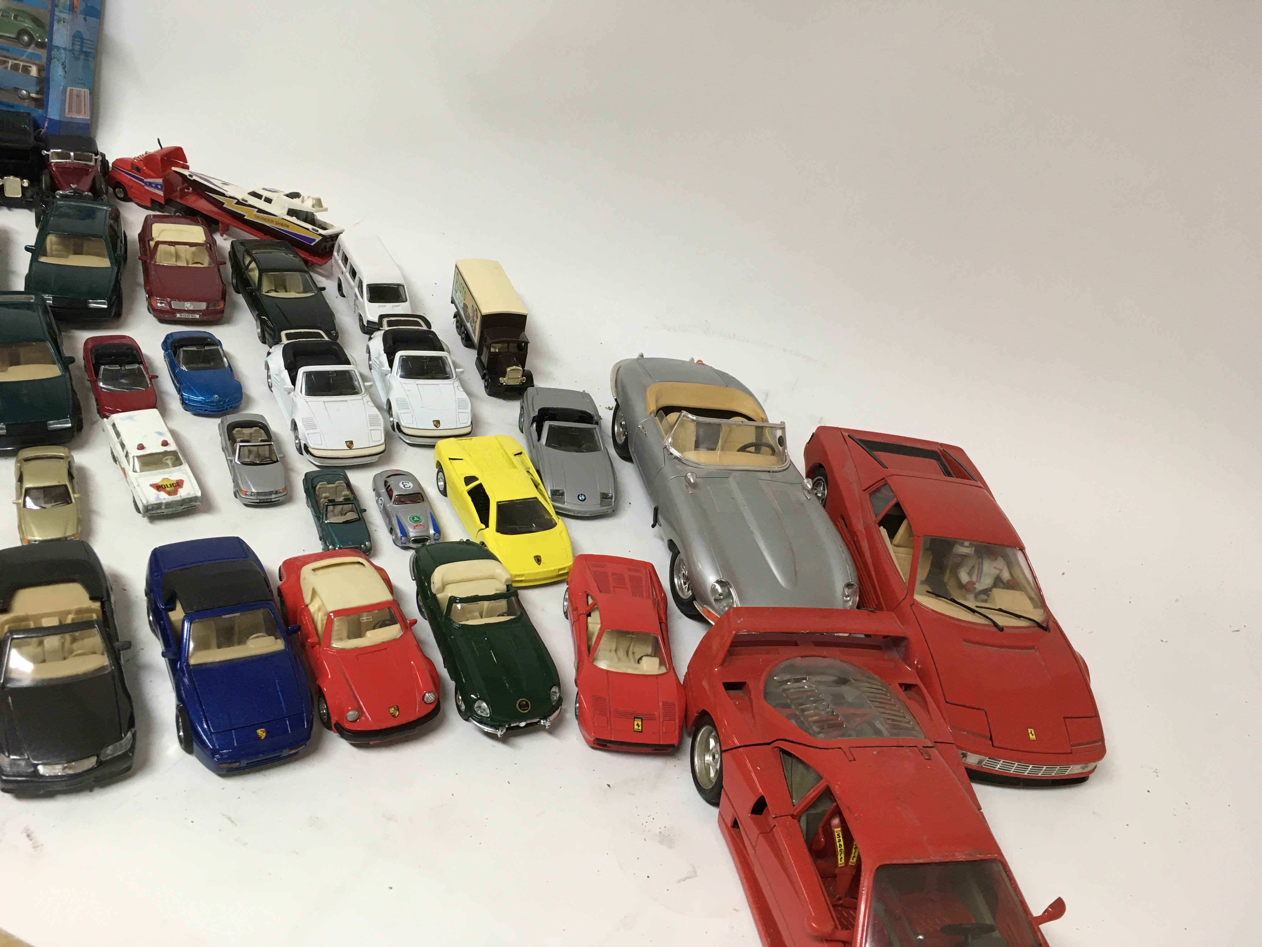 A collection of die cast cars and vehicles includi - Image 2 of 2