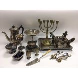 A collection of metalware including various silver
