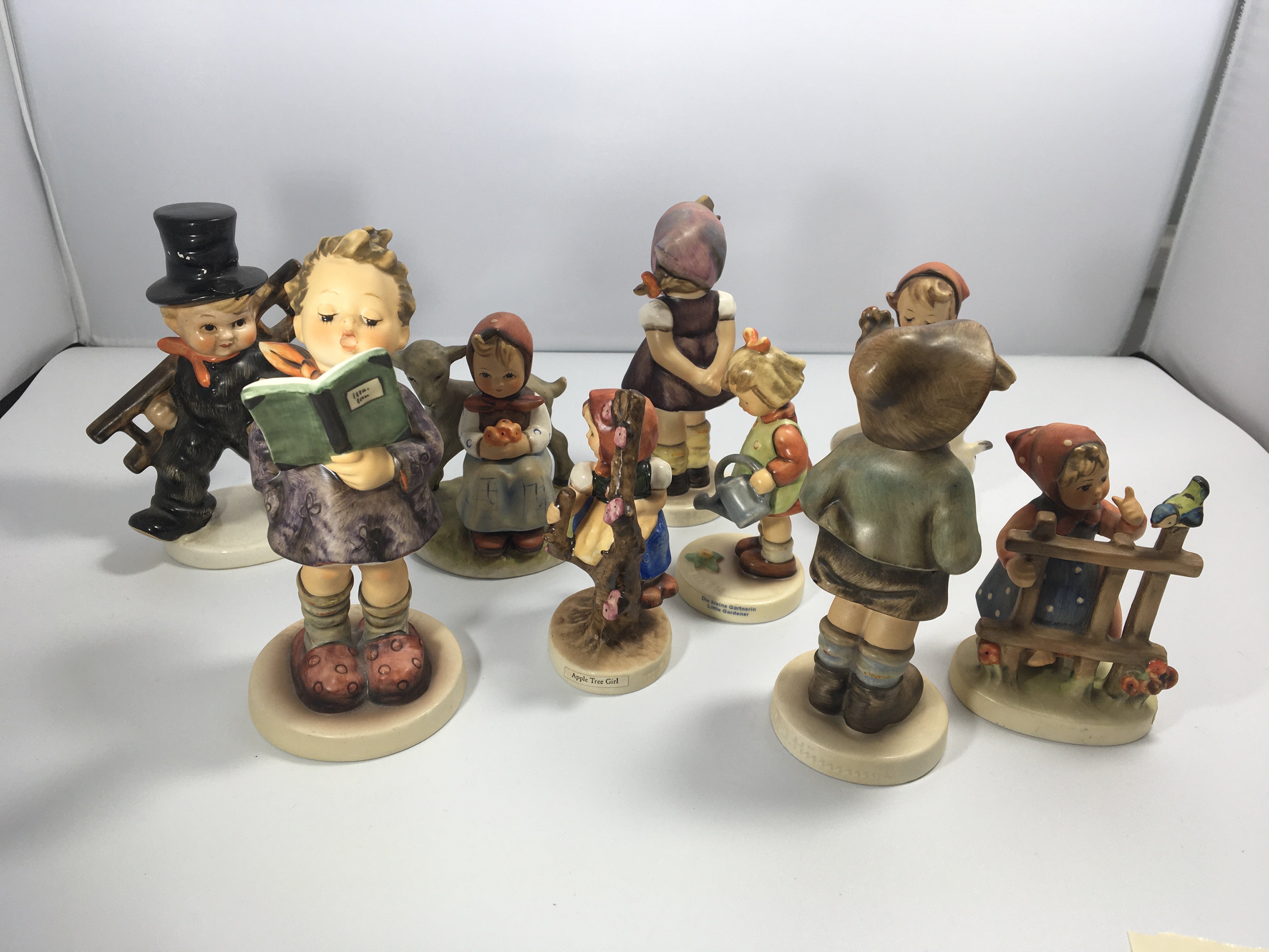 A collection of Goebel Hummel figures (9) no damag - Image 2 of 2