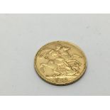 A 1910 gold sovereign, approx 8g.