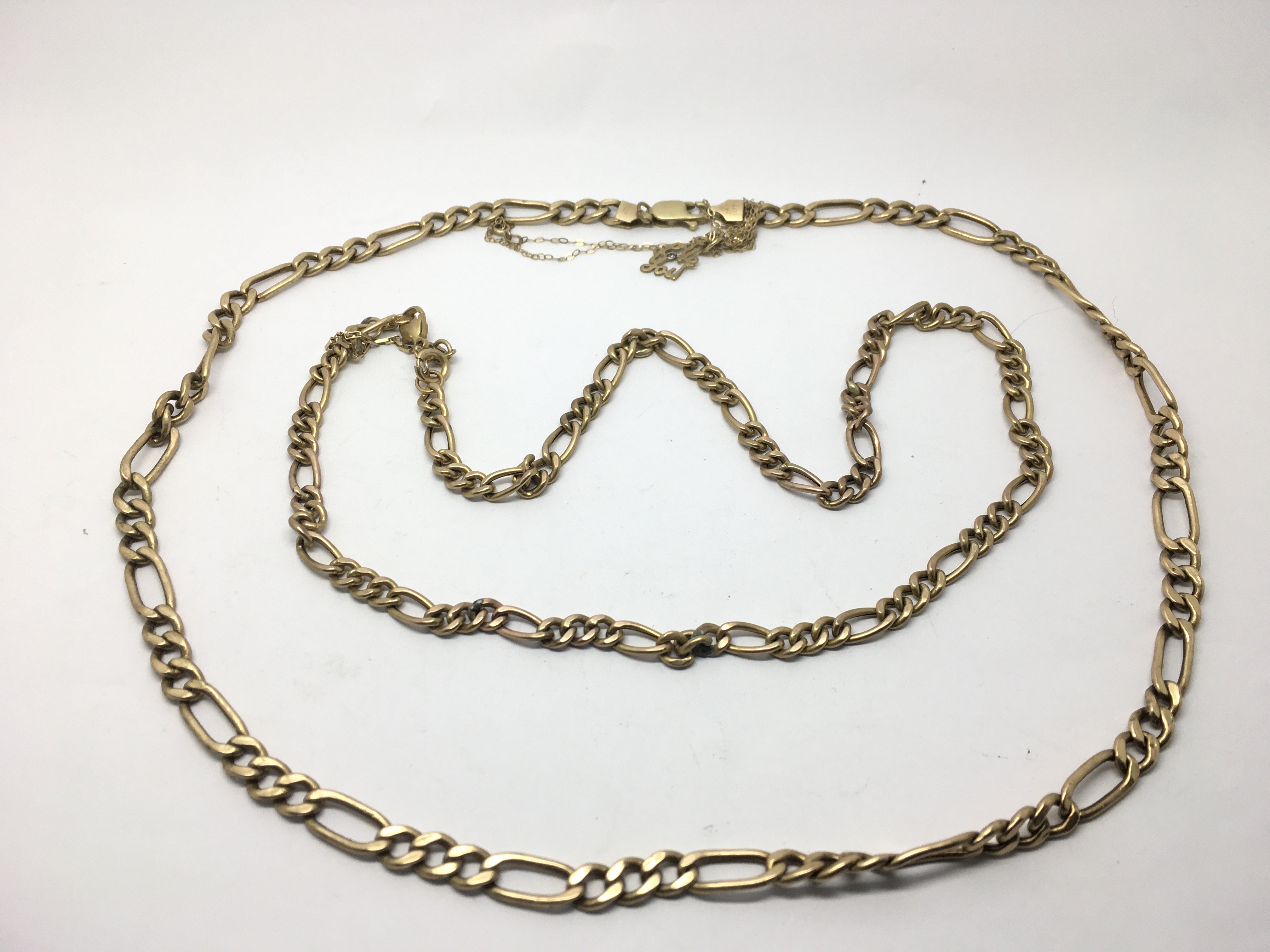 Two 9ct gold necklaces with alternating links, app