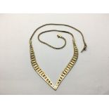 A three tone 9ct gold necklace, approx 10.5g.