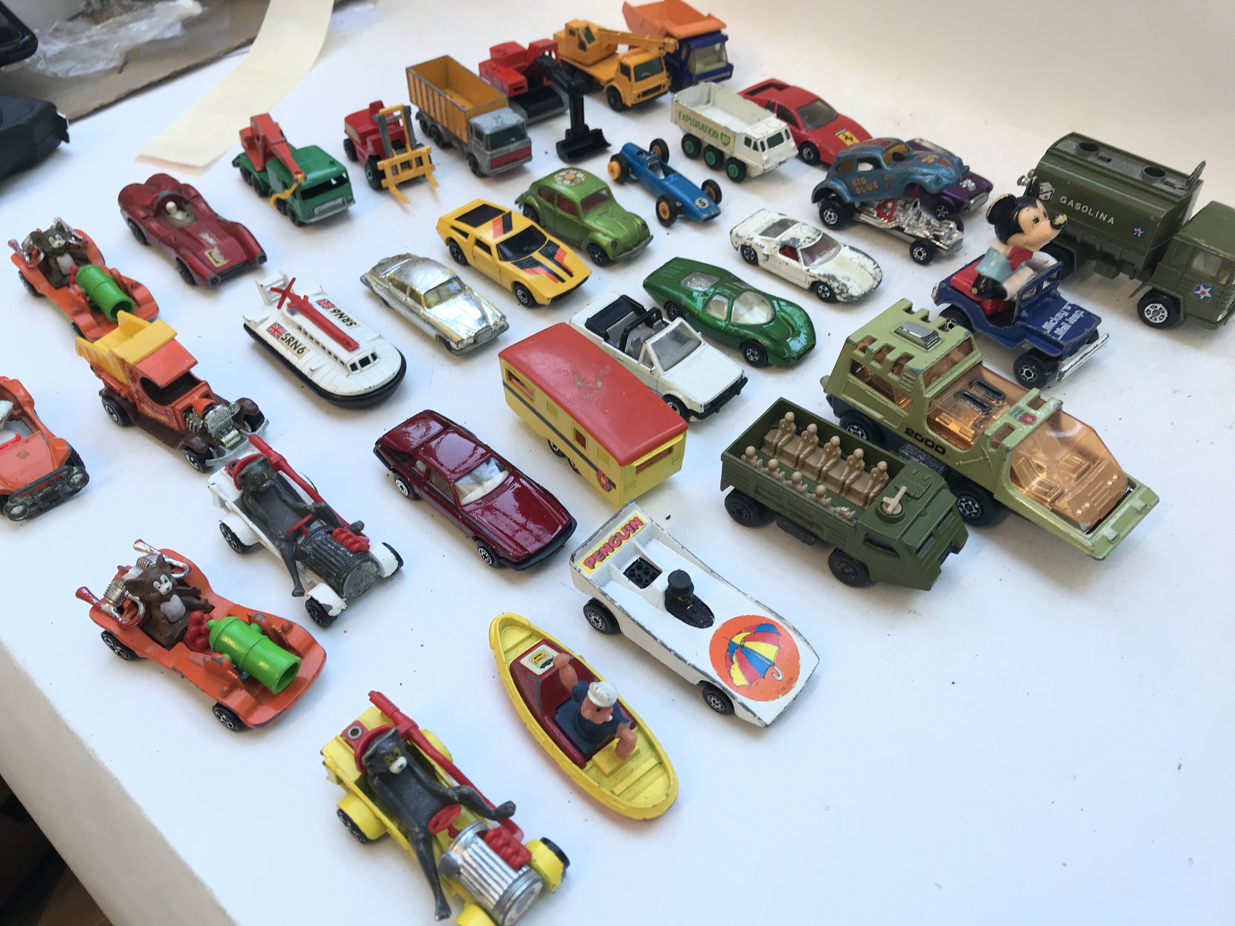 A Collection of Playworn Matchbox,Corgi,Lesney car - Image 2 of 2