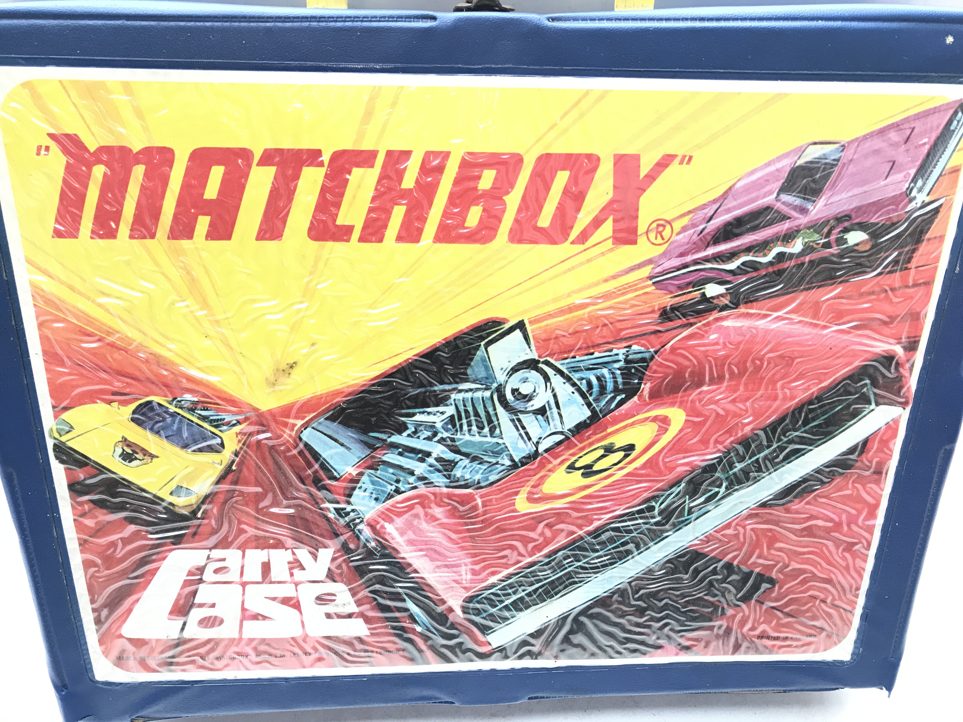 A Matchbox Carry case including some cars and incl - Image 3 of 3