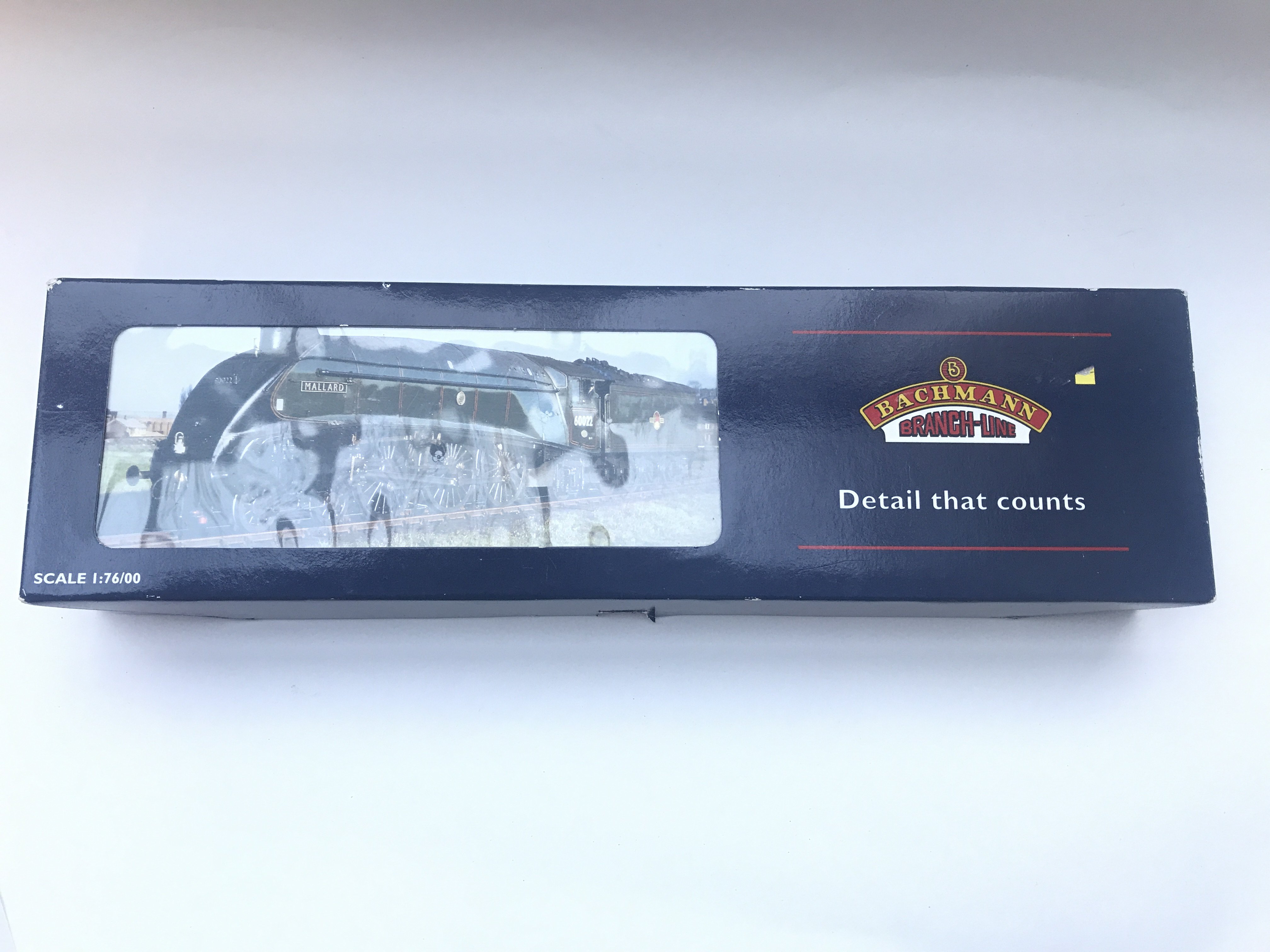 A Bachmann Gresley A4 Pacific Locomotive.Boxed - Image 3 of 3