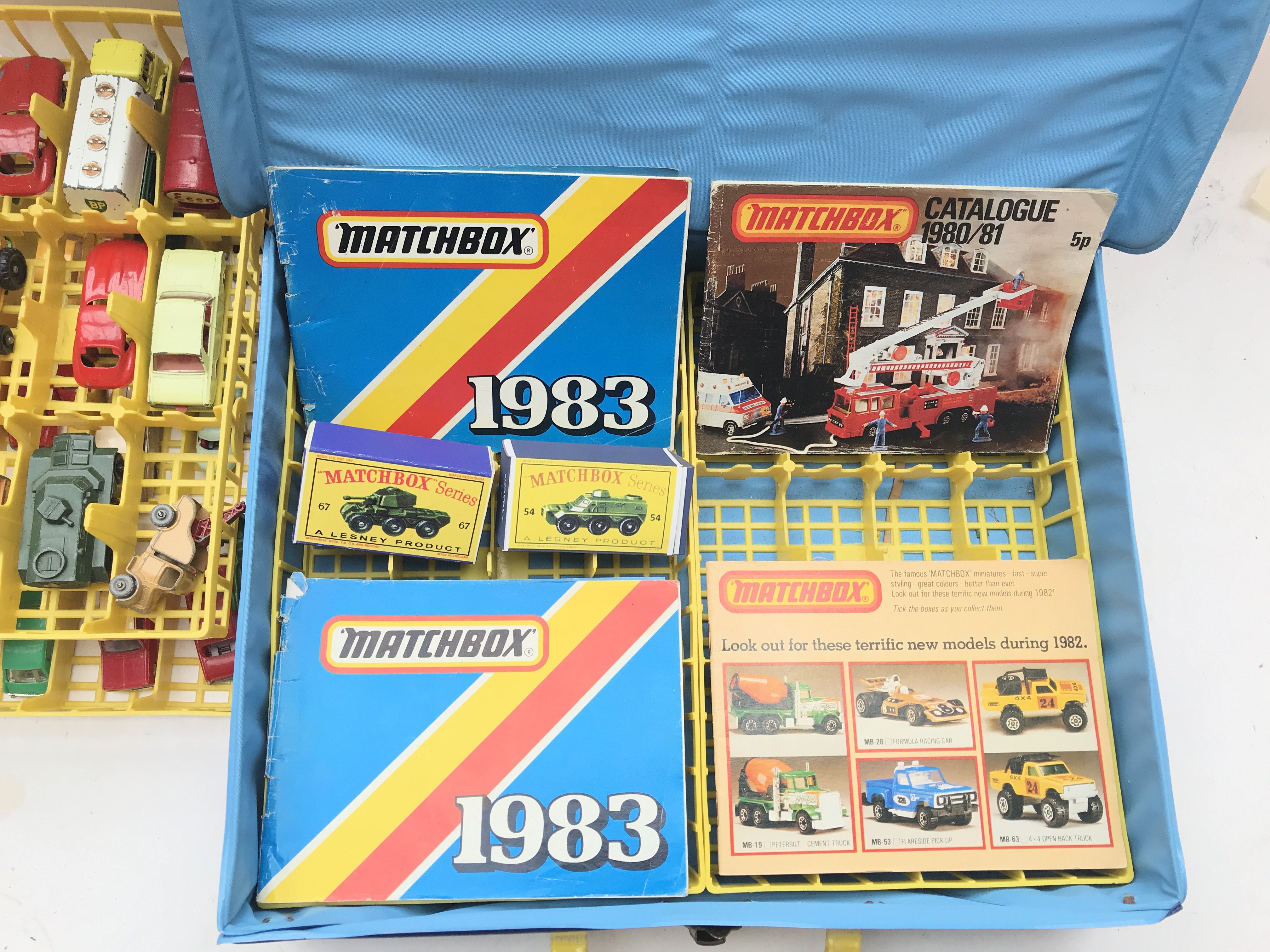 A Matchbox Carry case including some cars and incl - Image 2 of 3