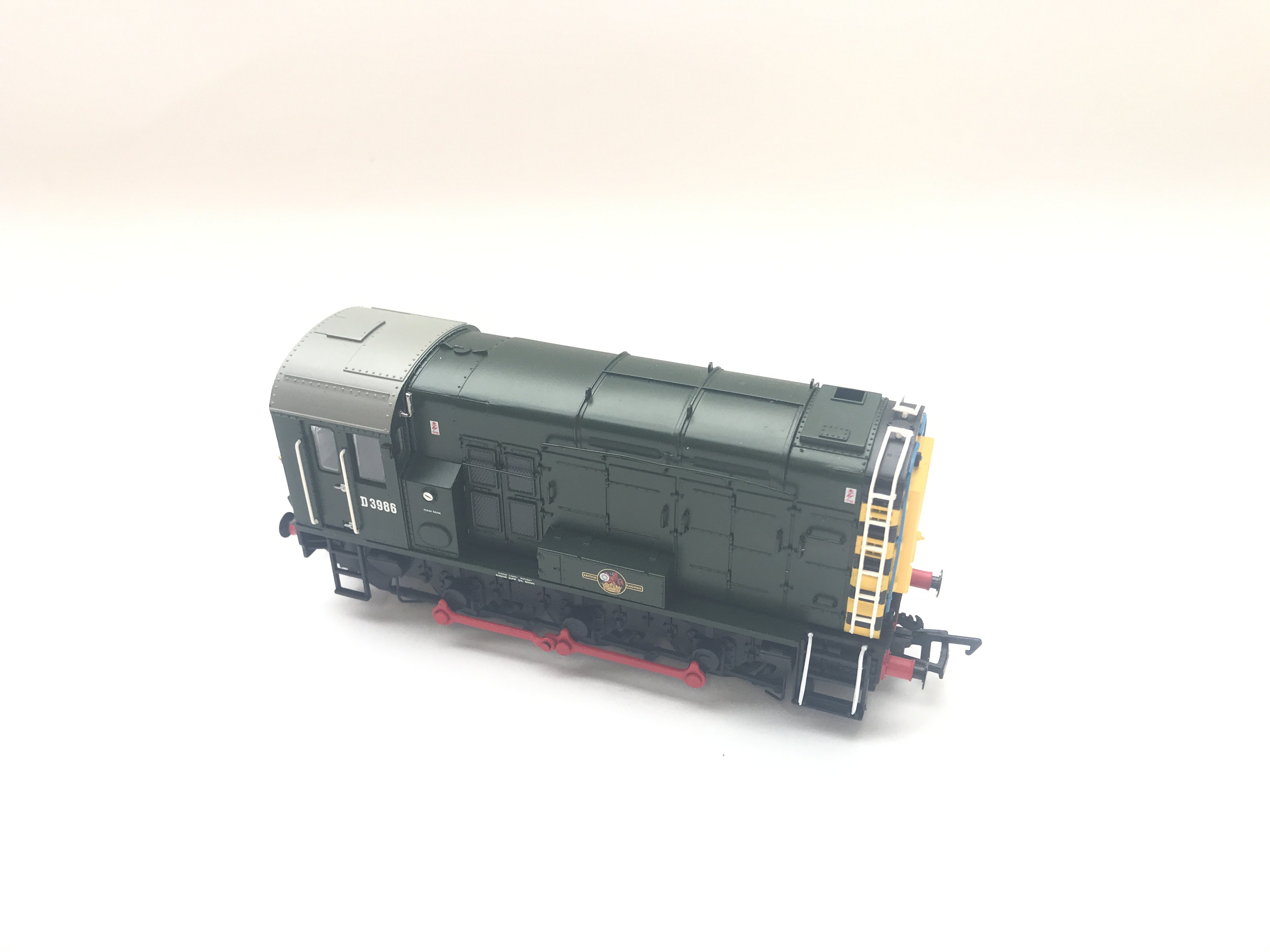 A Bachmann Class 08 Diesel shutter D3986. Boxed.