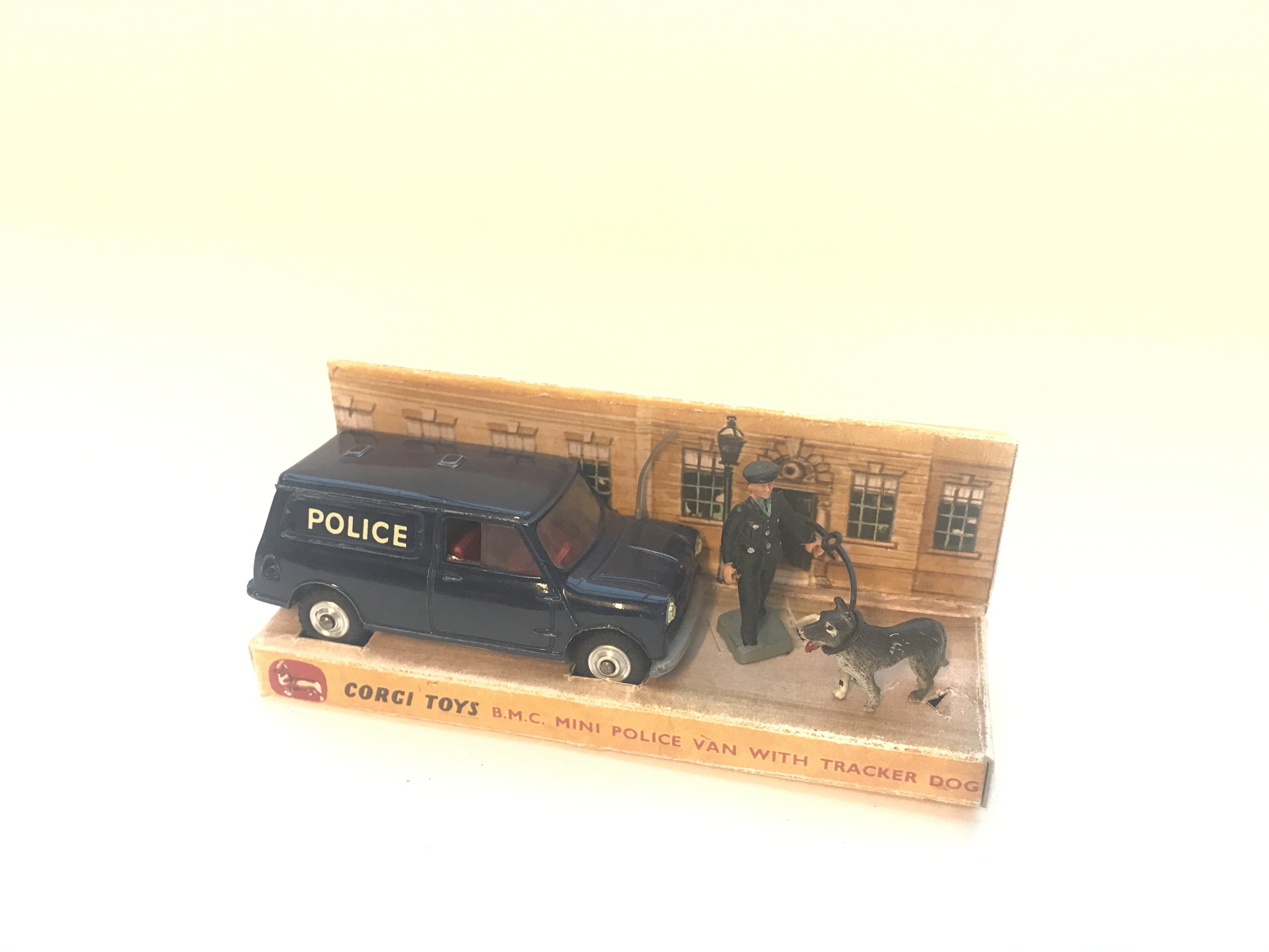 A boxed Corgi B.M.C. Mini Police van with Tracker - Image 3 of 3