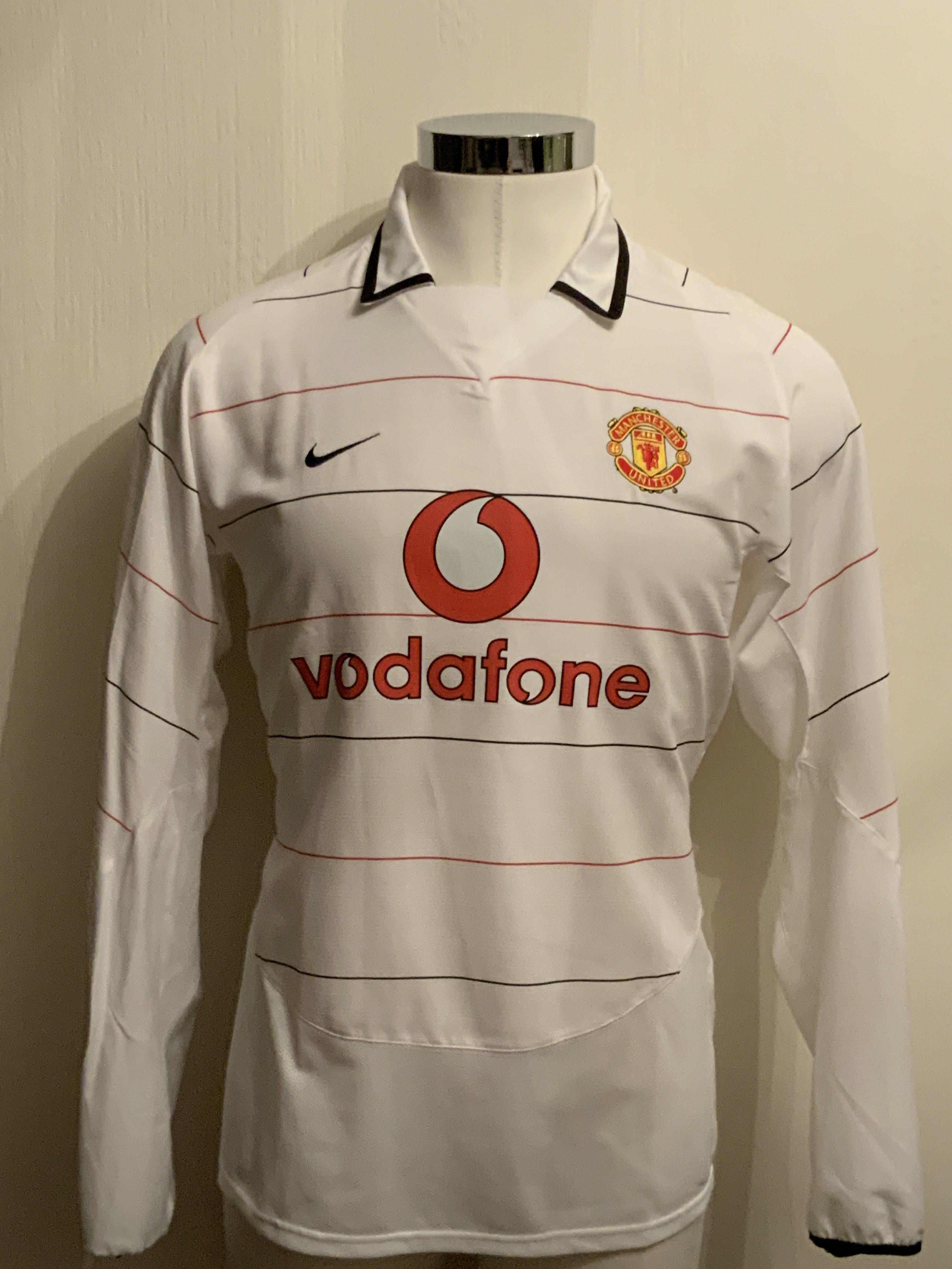 Van Nistelrooy Manchester United Champions League Match Issued Football Shirt: White number 10 short - Image 2 of 4