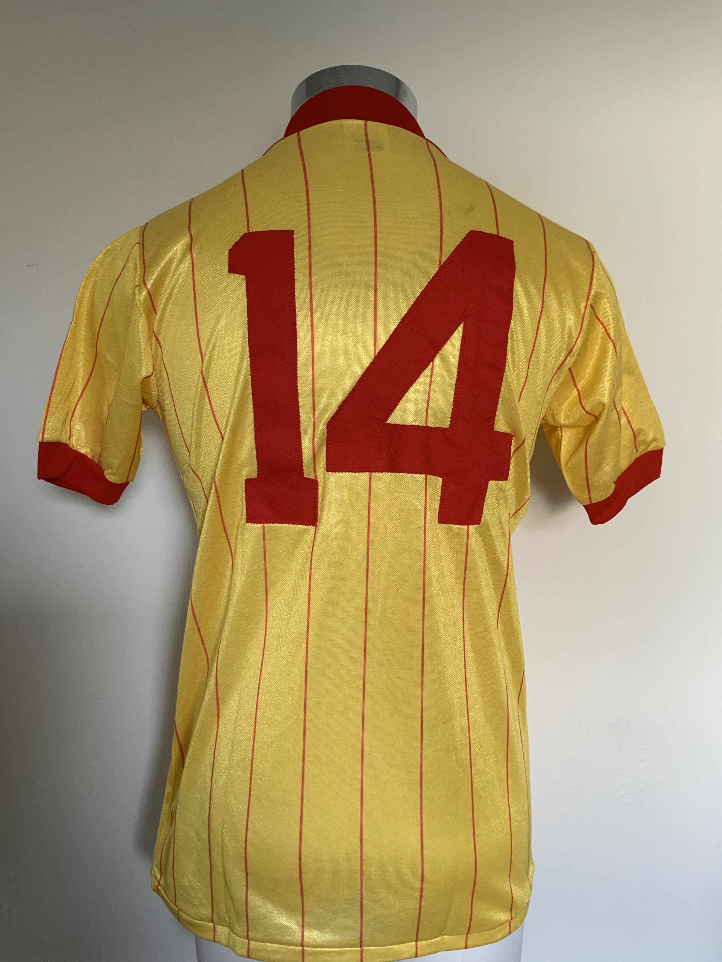Liverpool 81/82 Match Issued European Football Shirt: Short sleeve yellow shirt with red pin stripes - Image 2 of 4