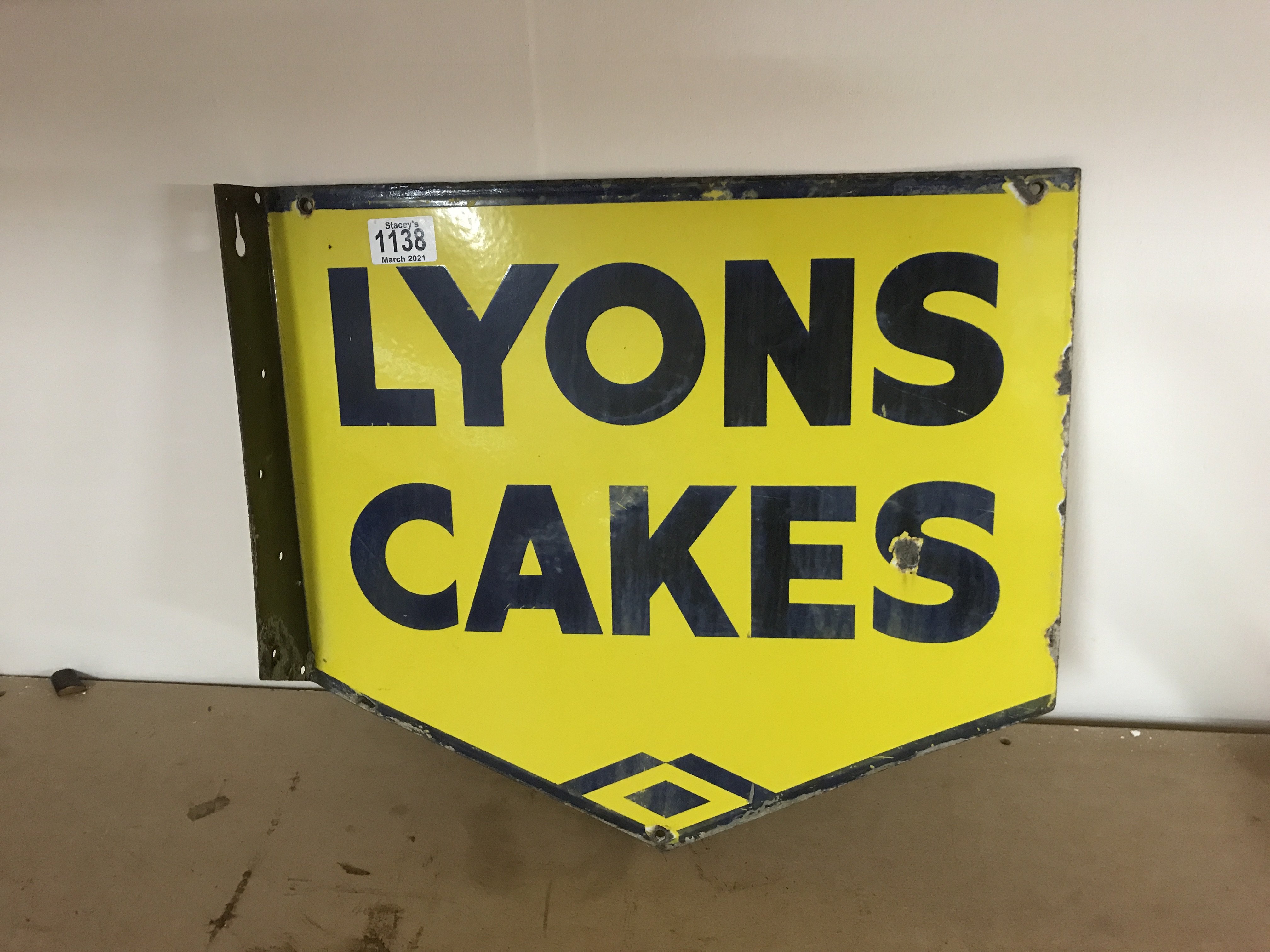 Vintage enamel double sided â€˜Lyons Cakesâ€™. Wid - Image 3 of 3