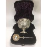 A cased Mappin & Webb silver strawberry set, Londo