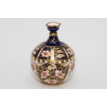 A Royal Crown Derby globe vase in pattern 6299 13c