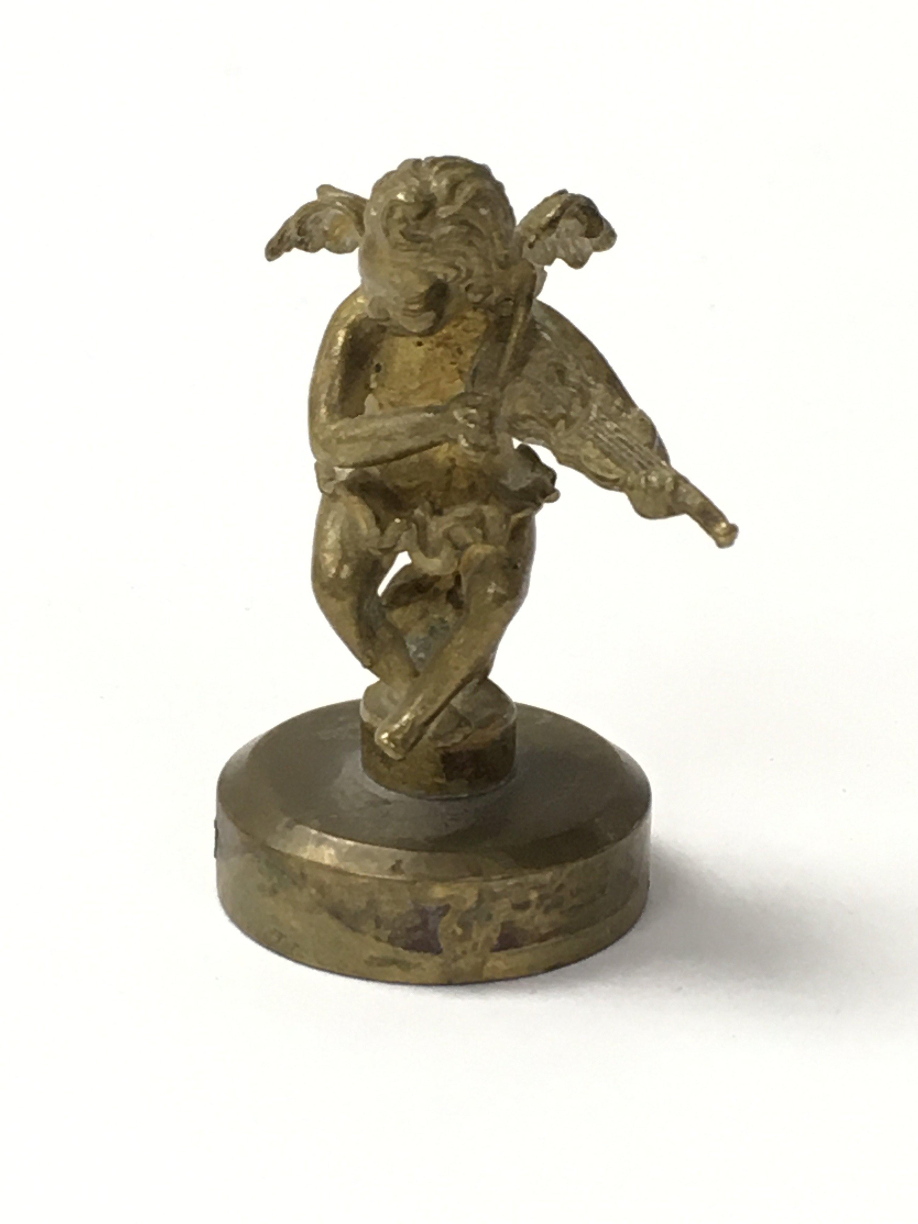 A set of 6 brass cherubs playing various musical i - Image 2 of 7