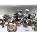A collection of mainly Chinese assorted ceramics i