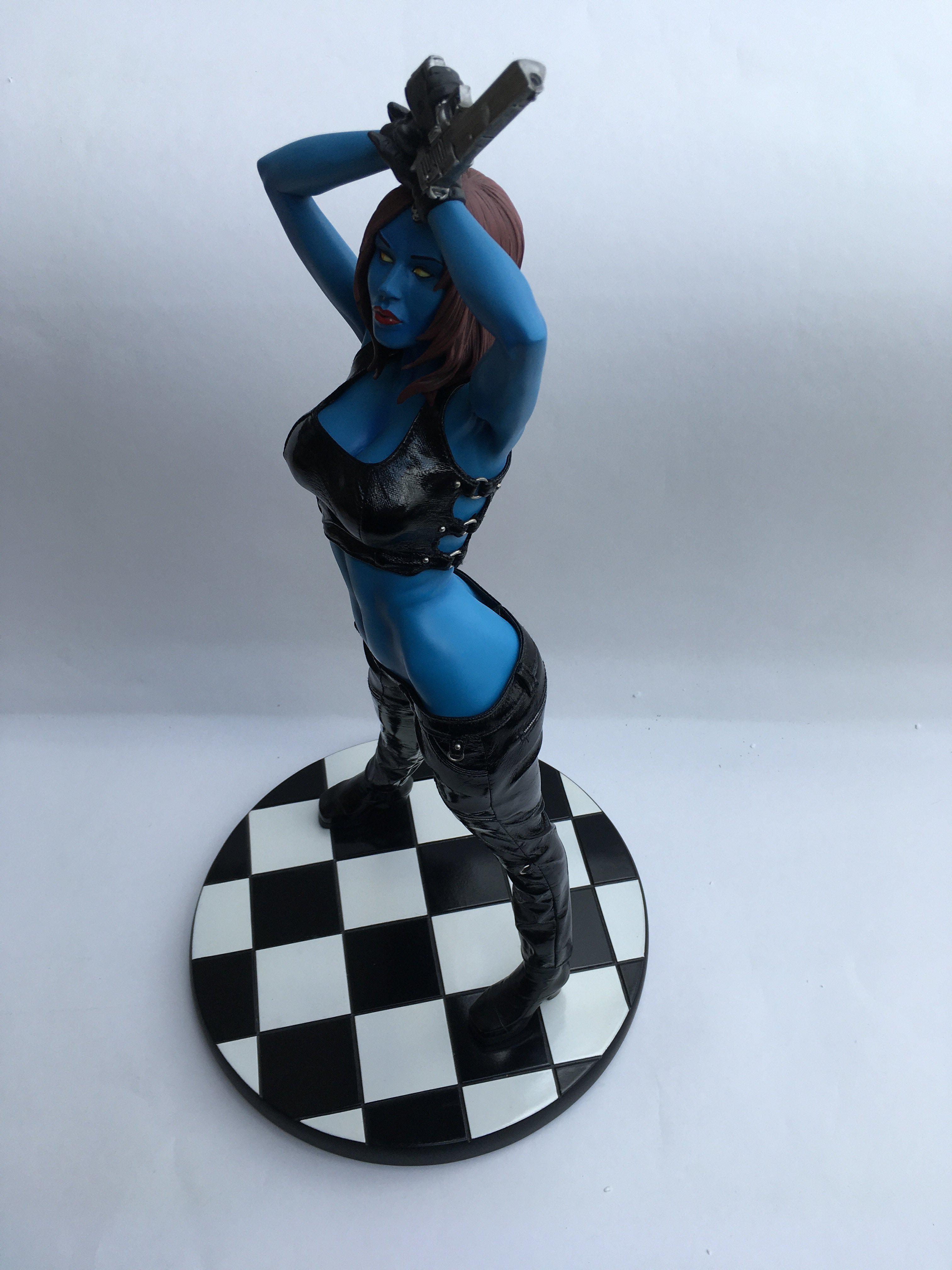 Sideshow Mystique premium format figure. Limited e - Image 4 of 6