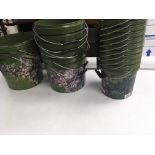 12x small buckets 6x medium buckets 2x large bucke