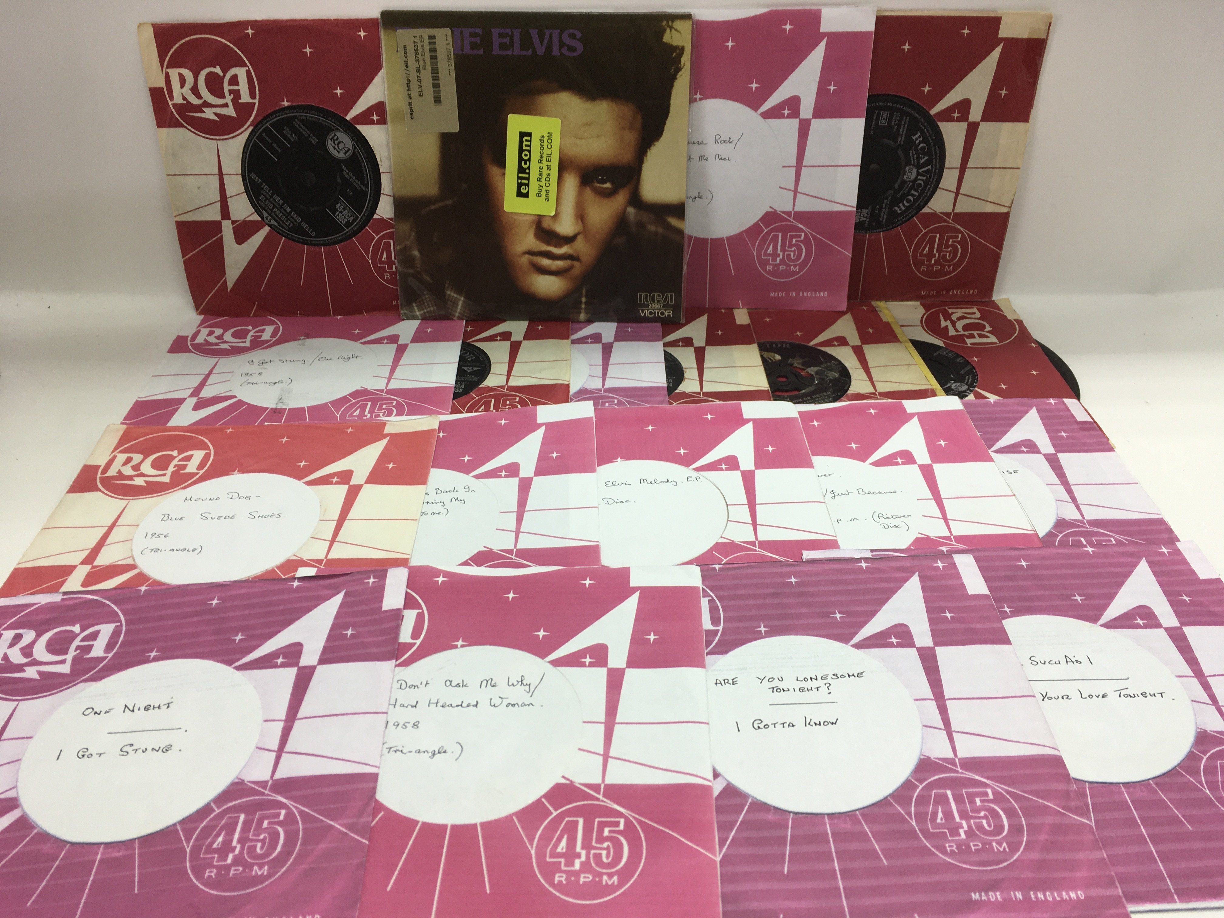 A collection of Elvis Presley 7inch singles and EP - Image 2 of 2