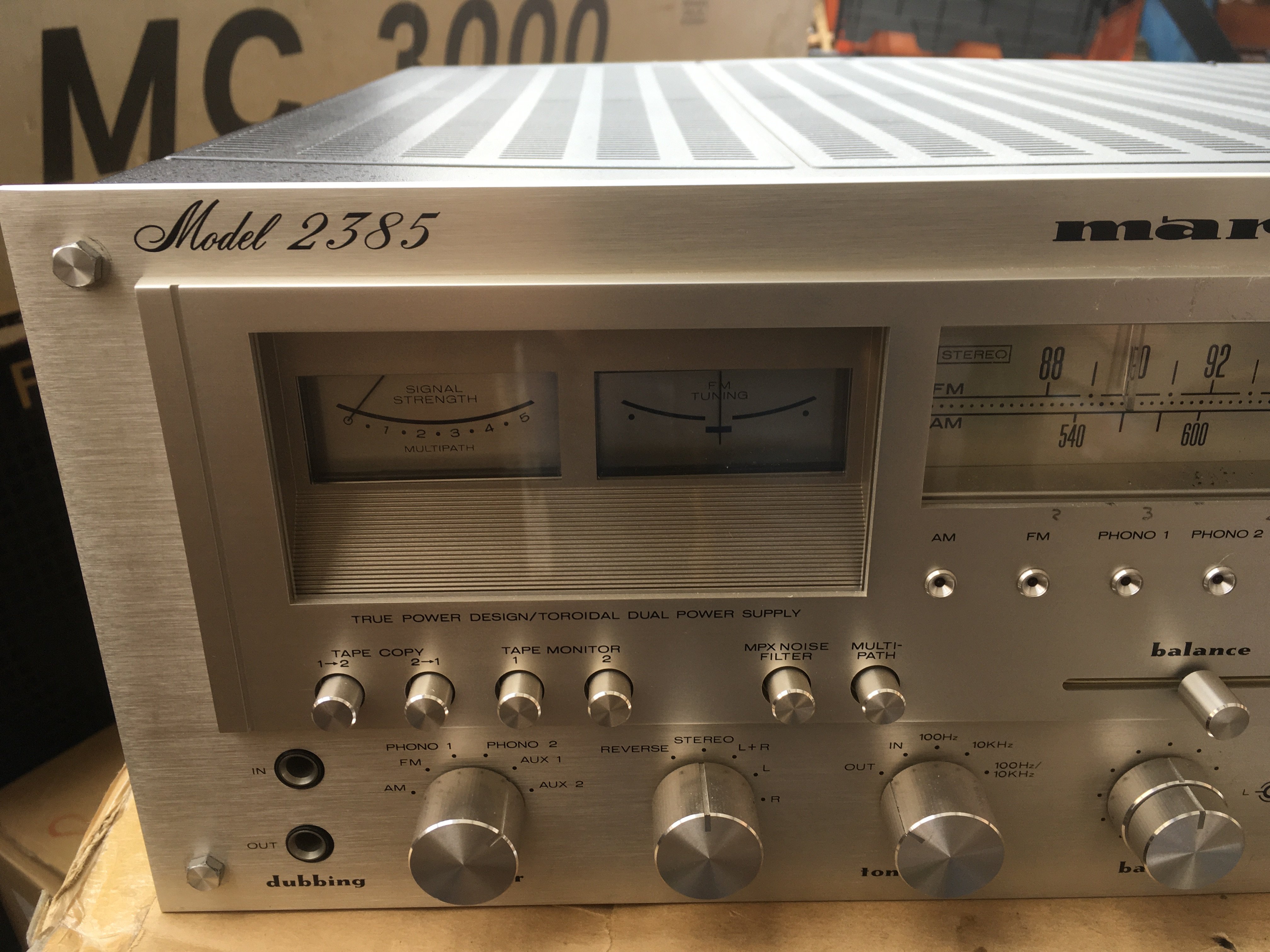 A boxed vintage Marantz 2385 stereophonic receiver - Image 2 of 6