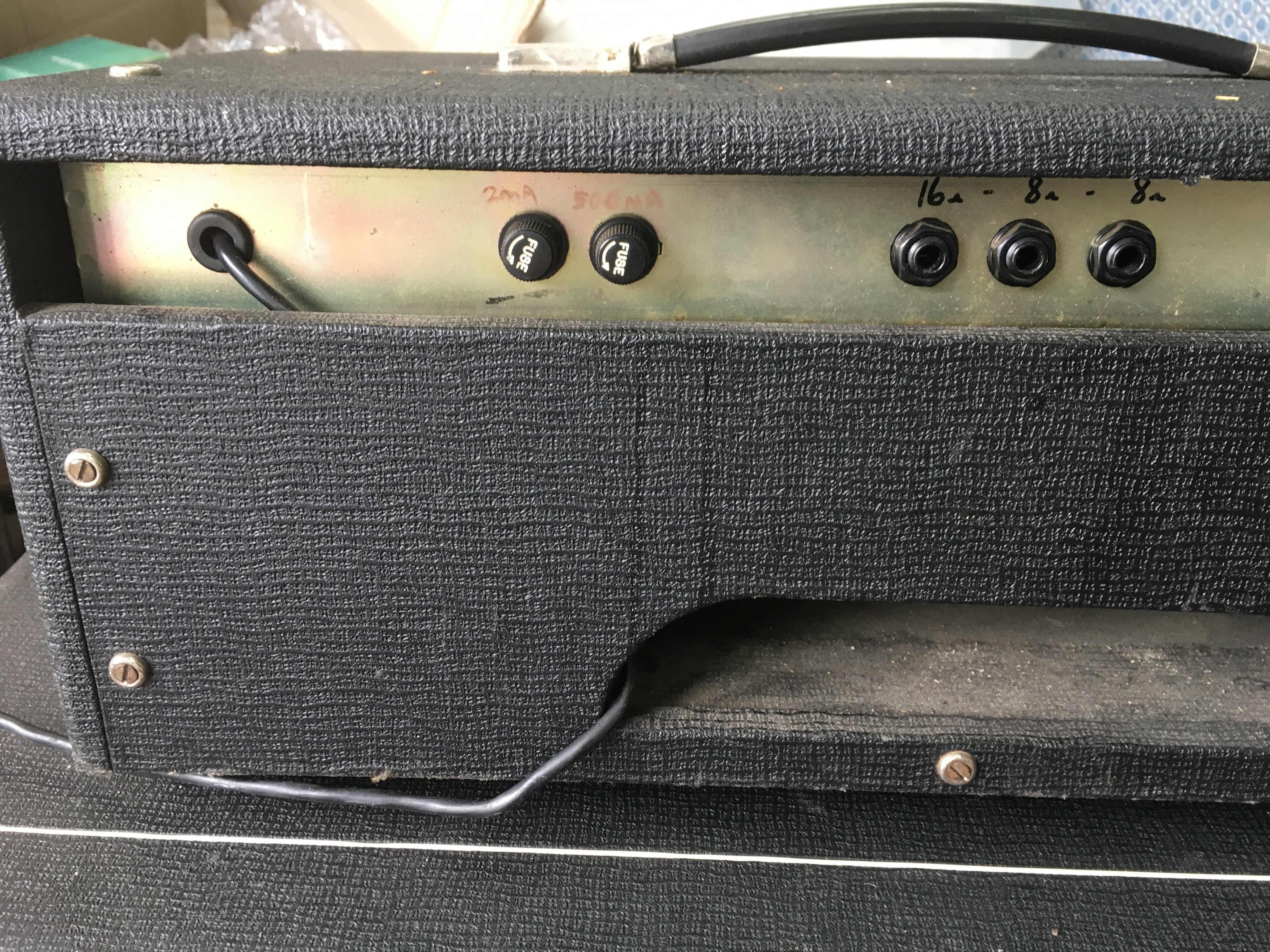 A vintage Kelly valve bass amp head and cabinet (2 - Image 2 of 2