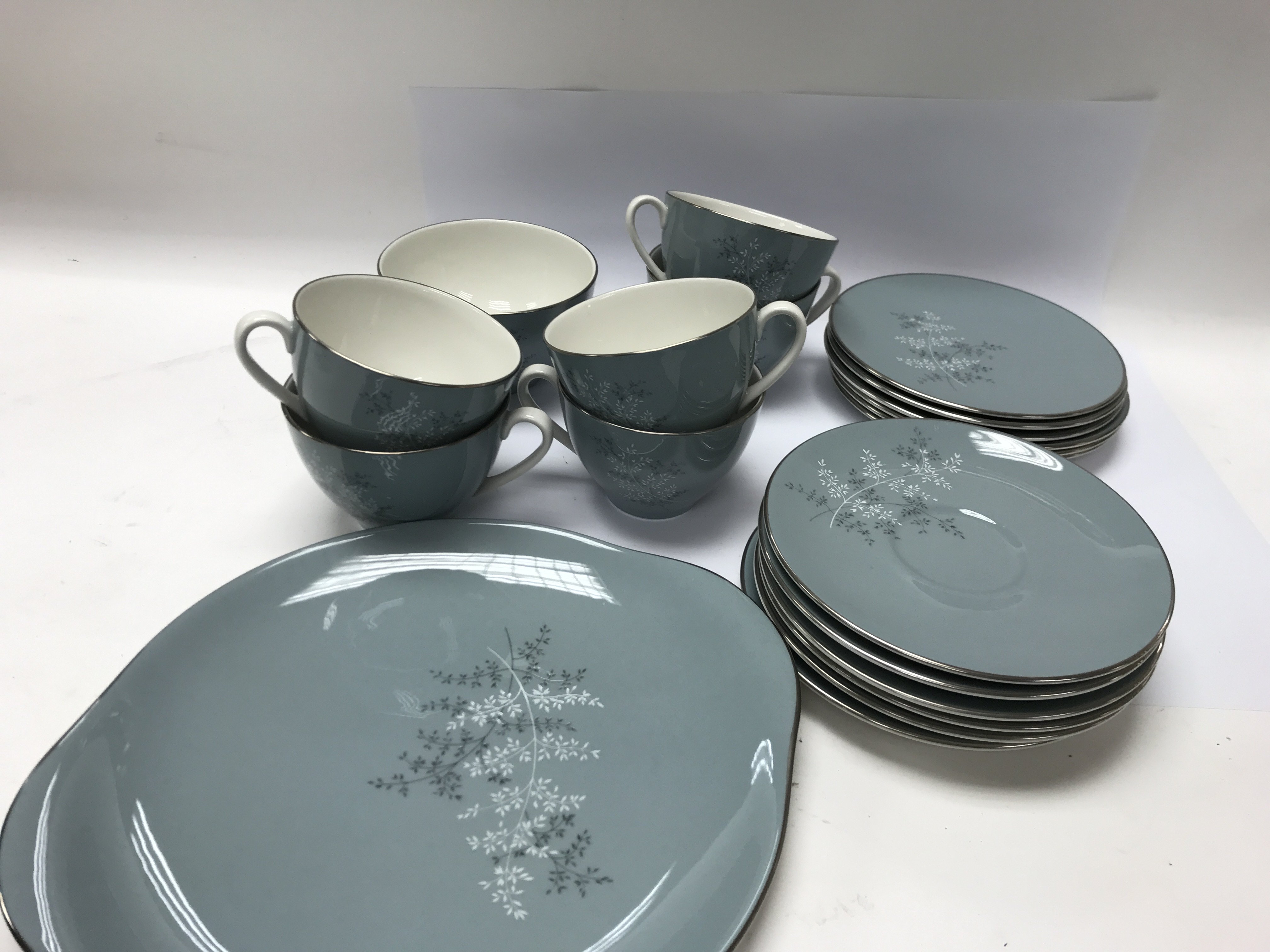 Royal Doulton Forest Glade tea set including sauce