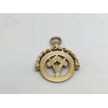 A 9ct gold Masonic spinning fob, approx 3.9g.