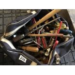 A bag containing tools various (a lot)