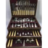 A vintage cased canteen of cutlery.