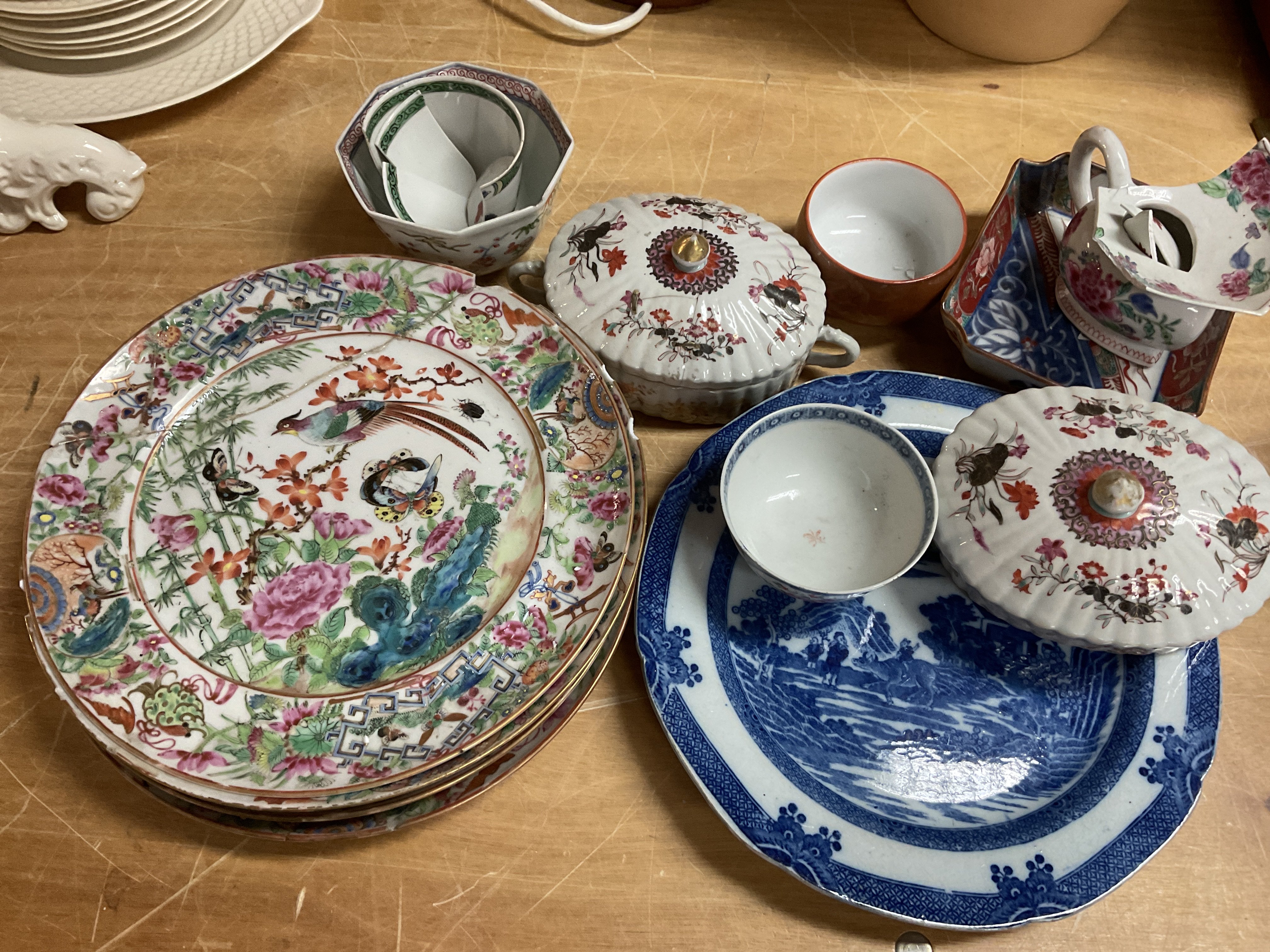 A collection of oriental ceramics, varying conditi