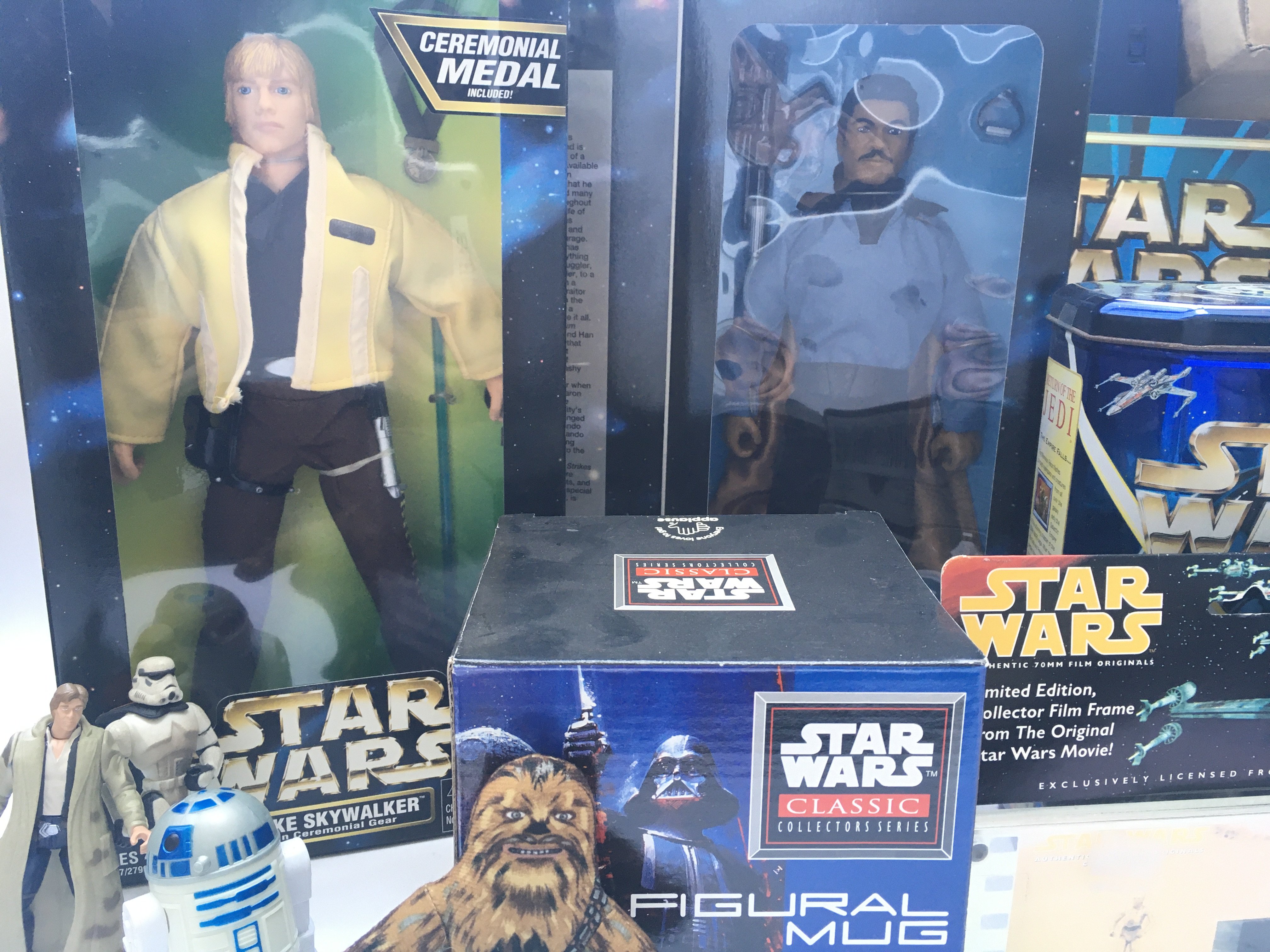 A Collection of Star Wars Merchandise, including 2 - Image 2 of 5