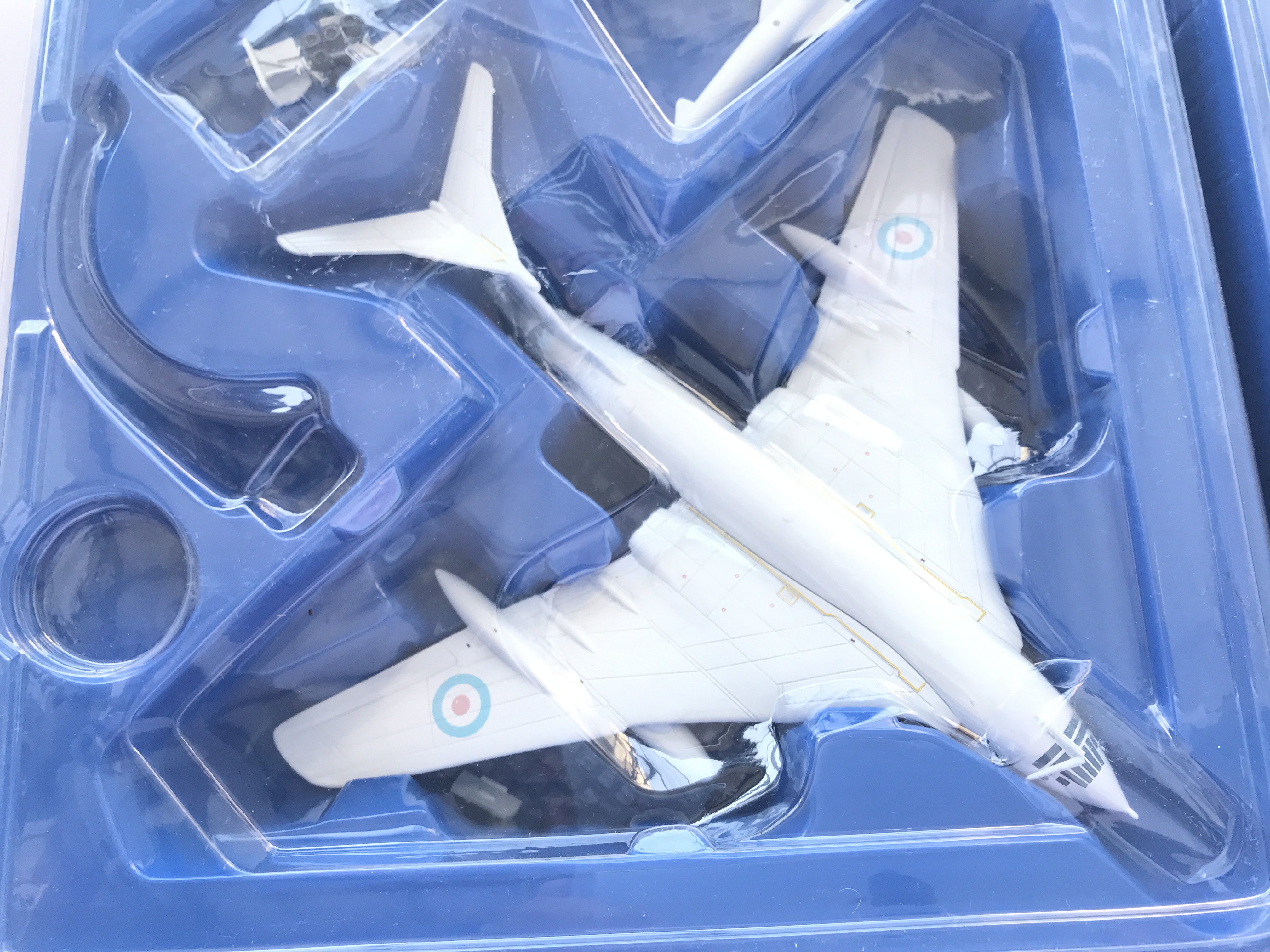 2 X Boxed Corgi Aircraft....A Vulcan Bomber and a - Image 2 of 3