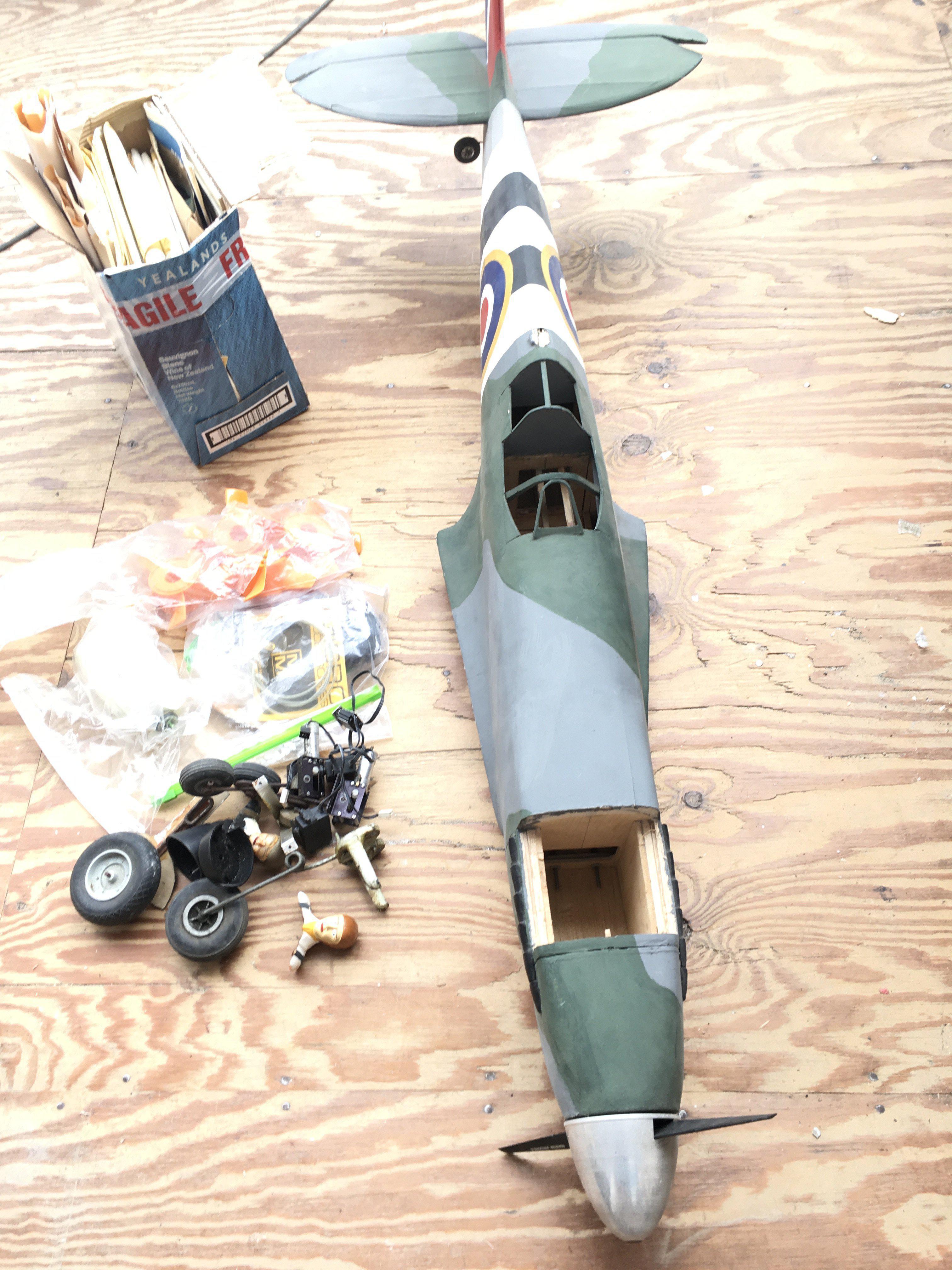A incomplete Model spitfire with plans and Parts. - Image 3 of 3