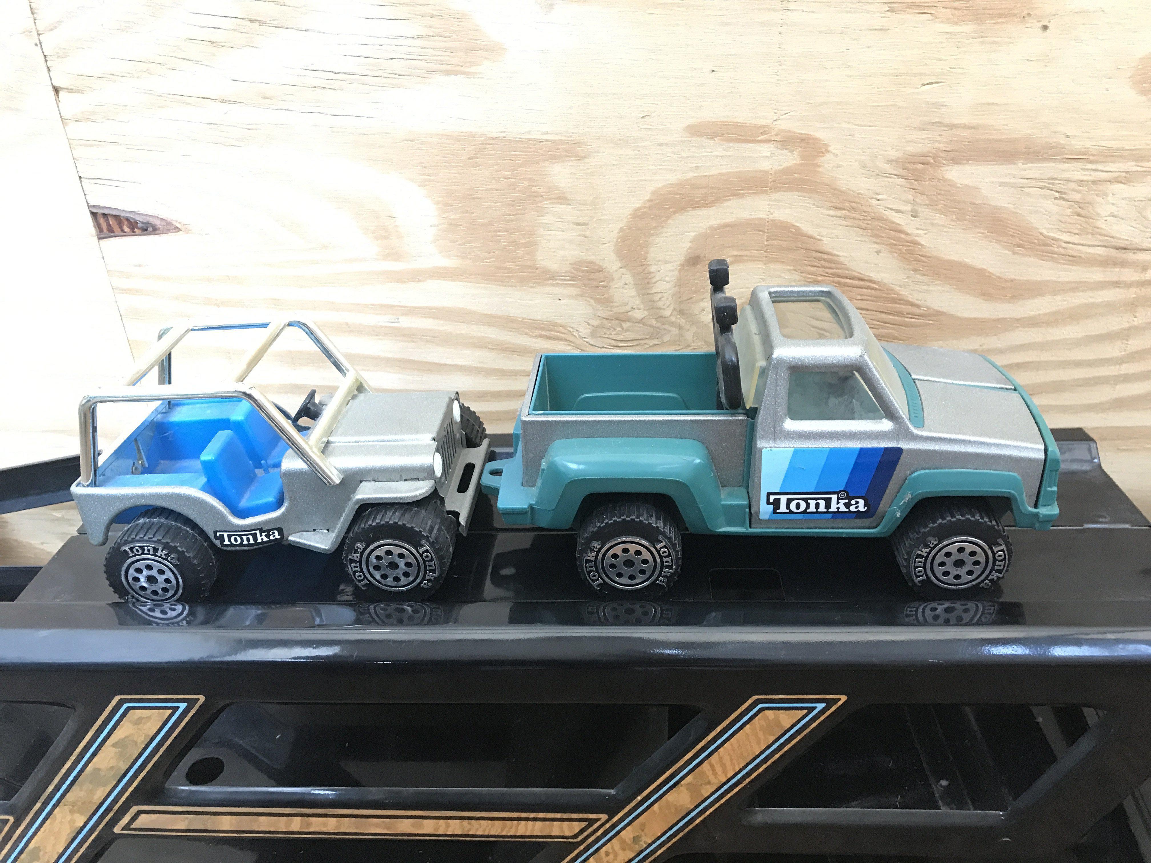 A Vintage Tonka Car Transporter with Vehicles. - Image 2 of 3