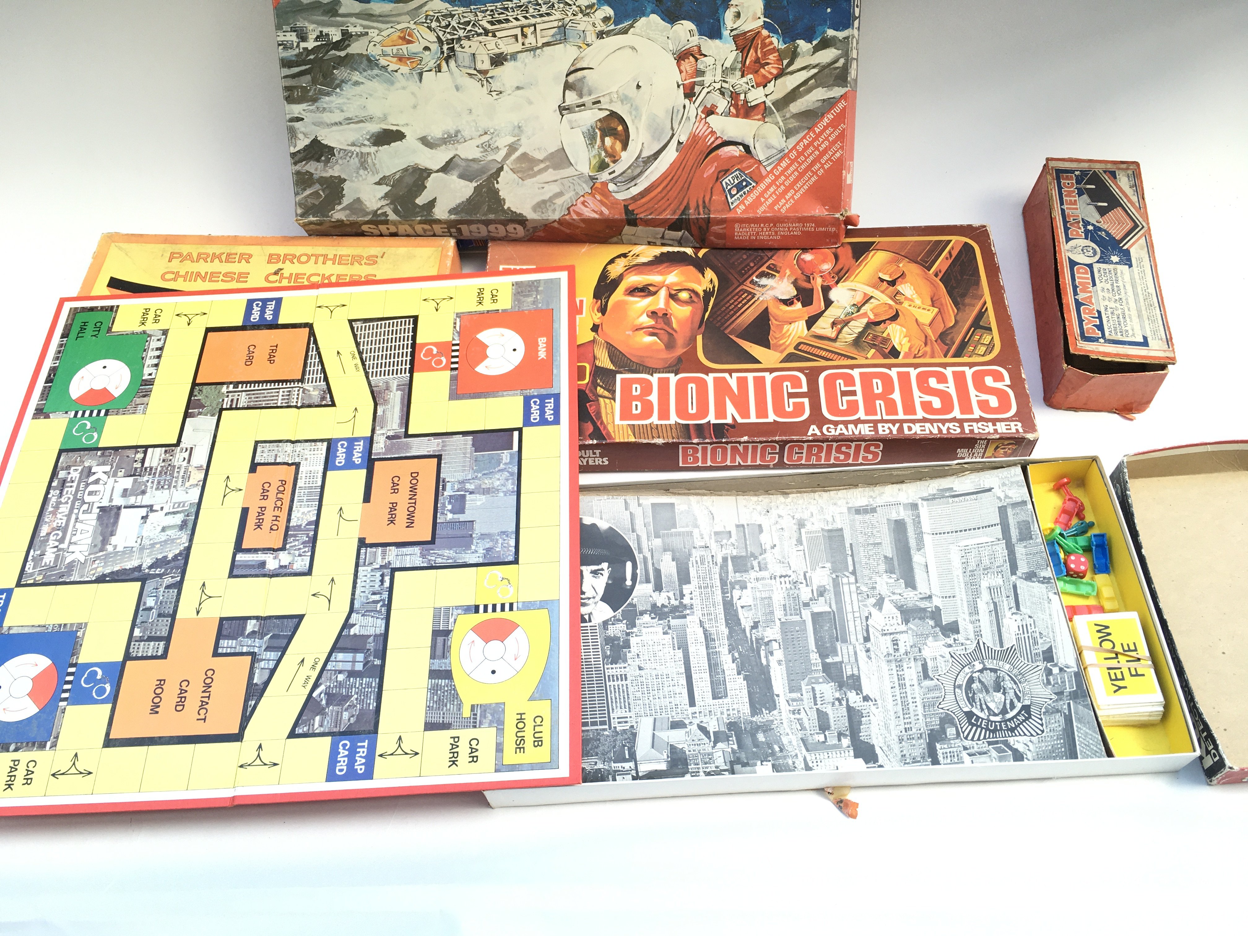 Collection of five vintage games. - Image 2 of 4