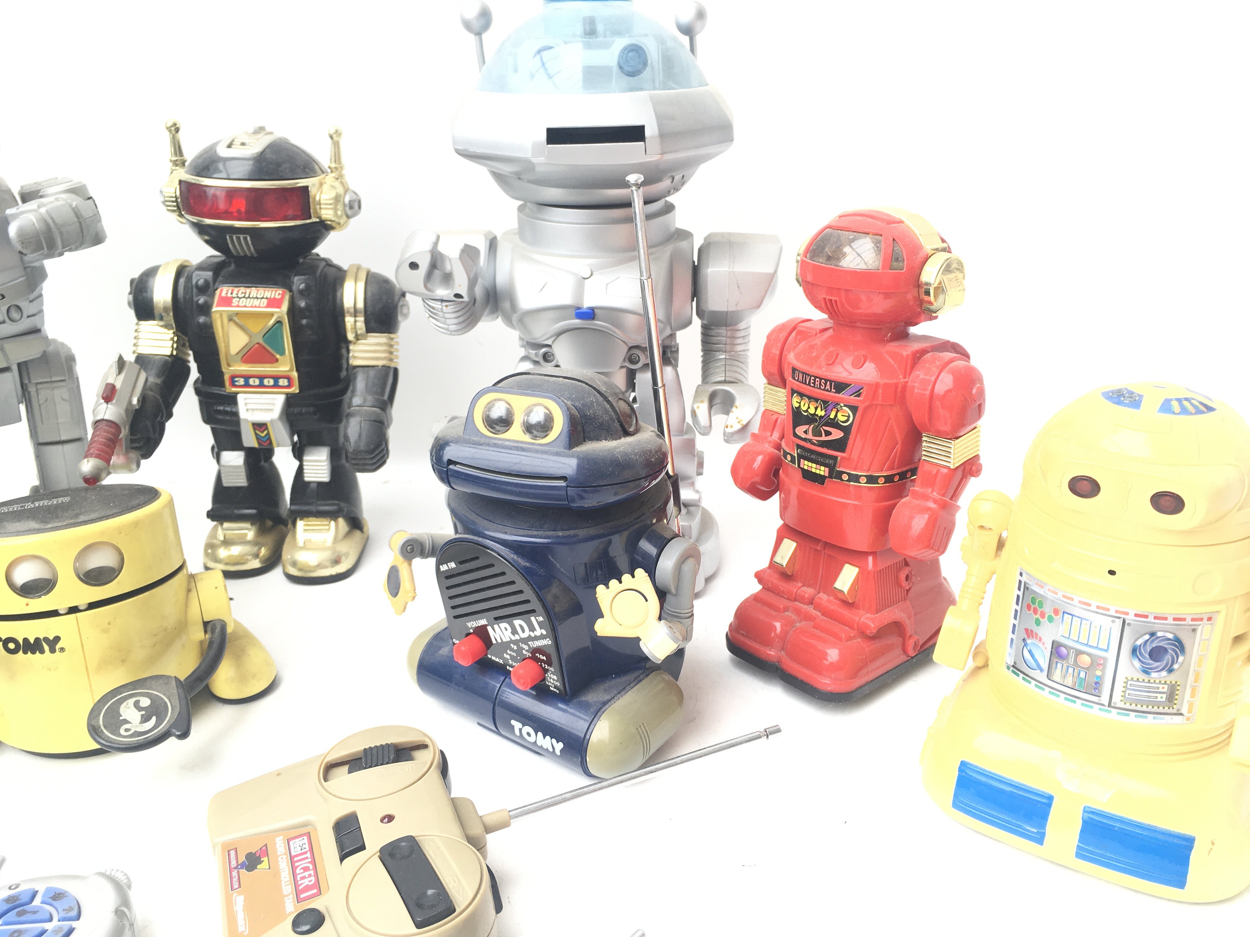 A Collection of Various Robots including Tommy Mr. - Image 3 of 3