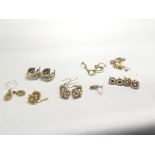 A collection of 9ct and other gold earrings weight