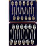 2 cased sets of hallmarked silver spoons
