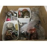 A box containing a large quantity of modern costume jewellery (a lot) - NO RESERVE