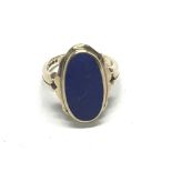 A 9ct gold ring set with lapis Lazuli, weight 5g