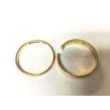 Two 22ct gold rings. 5.54grams