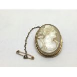 A 9ct gold cameo brooch - NO RESERVE