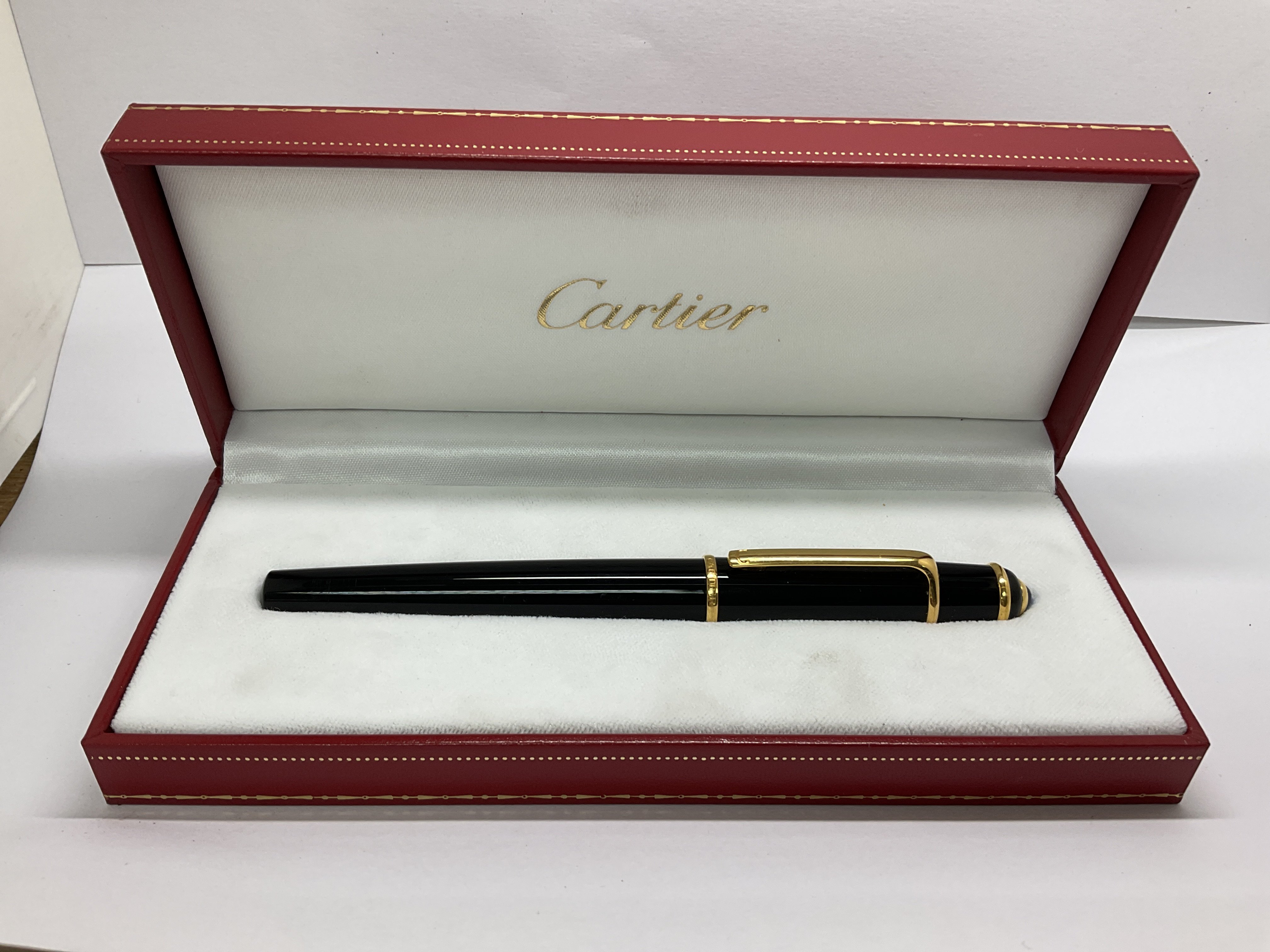 A Cartier fountain pen with original box