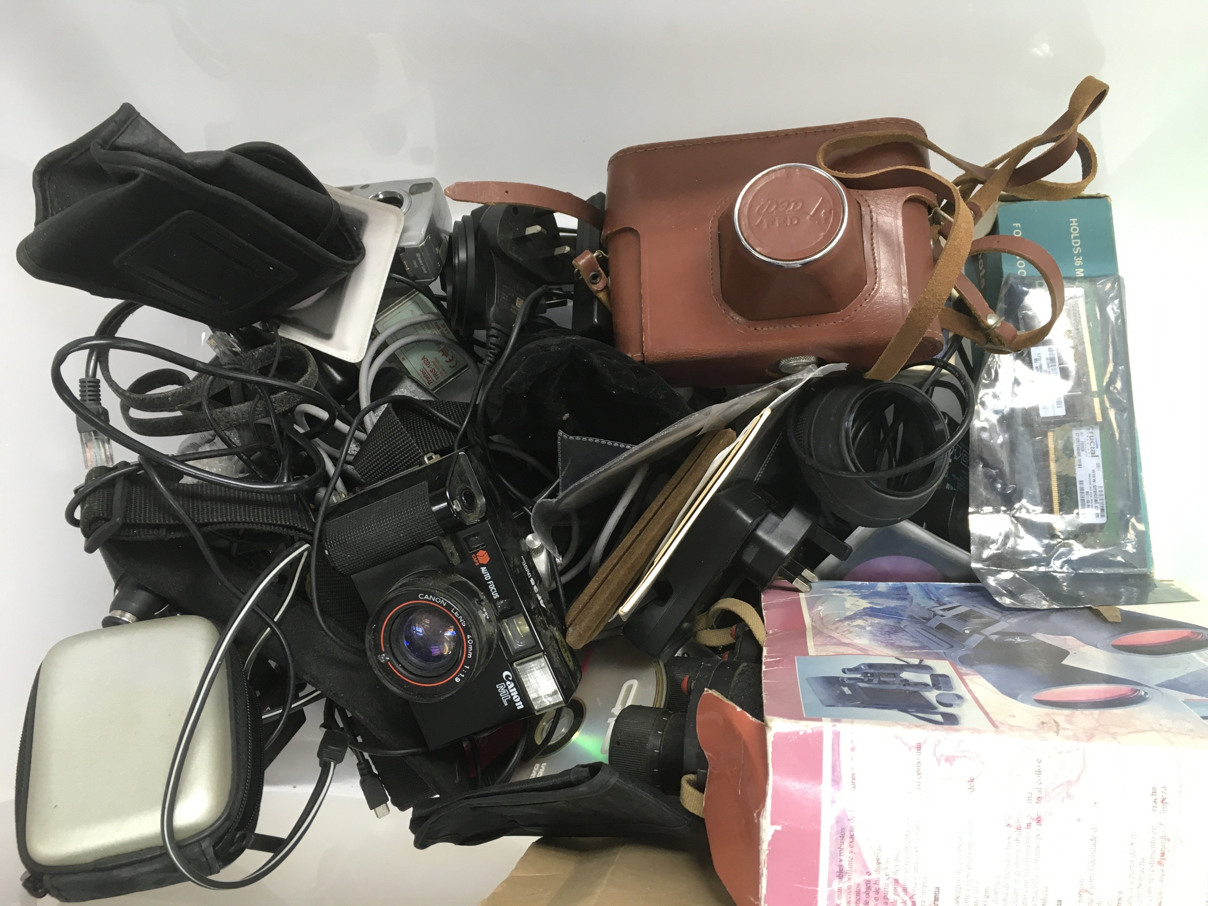 A collection of cameras and accessories - NO RESERVE