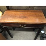 A single drawered mahogany Breakfast table, no res