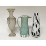 3 decorative ceramic and glass items.