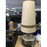 A modern design floor lamp. Measuring approximately in height 100cm - NO RESERVE