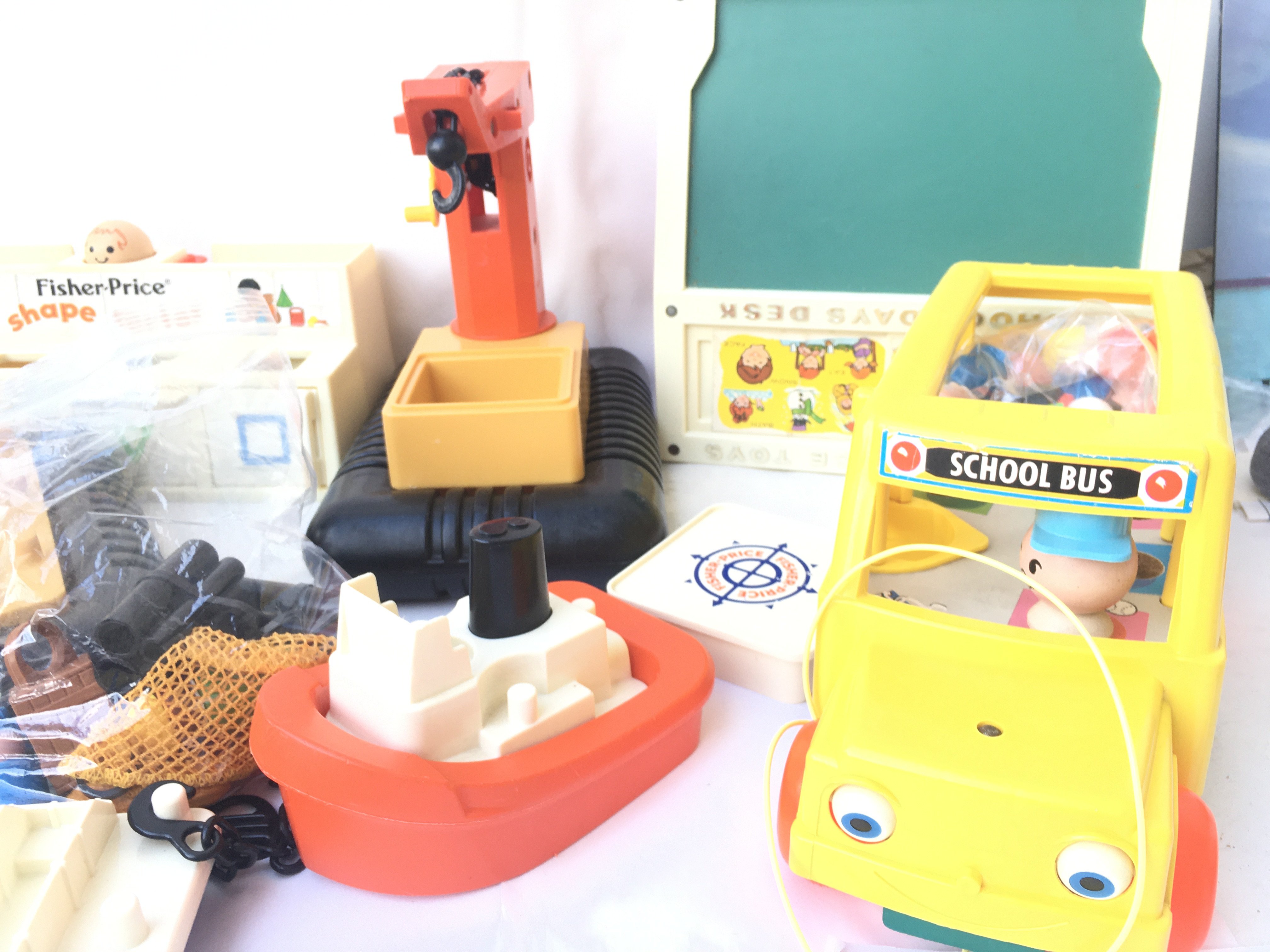 A Fisher price off shore rig School Bus. A Shape S - Image 3 of 3