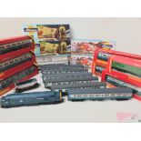 A Collection of Boxed and Loose 00 Coaches and Ho