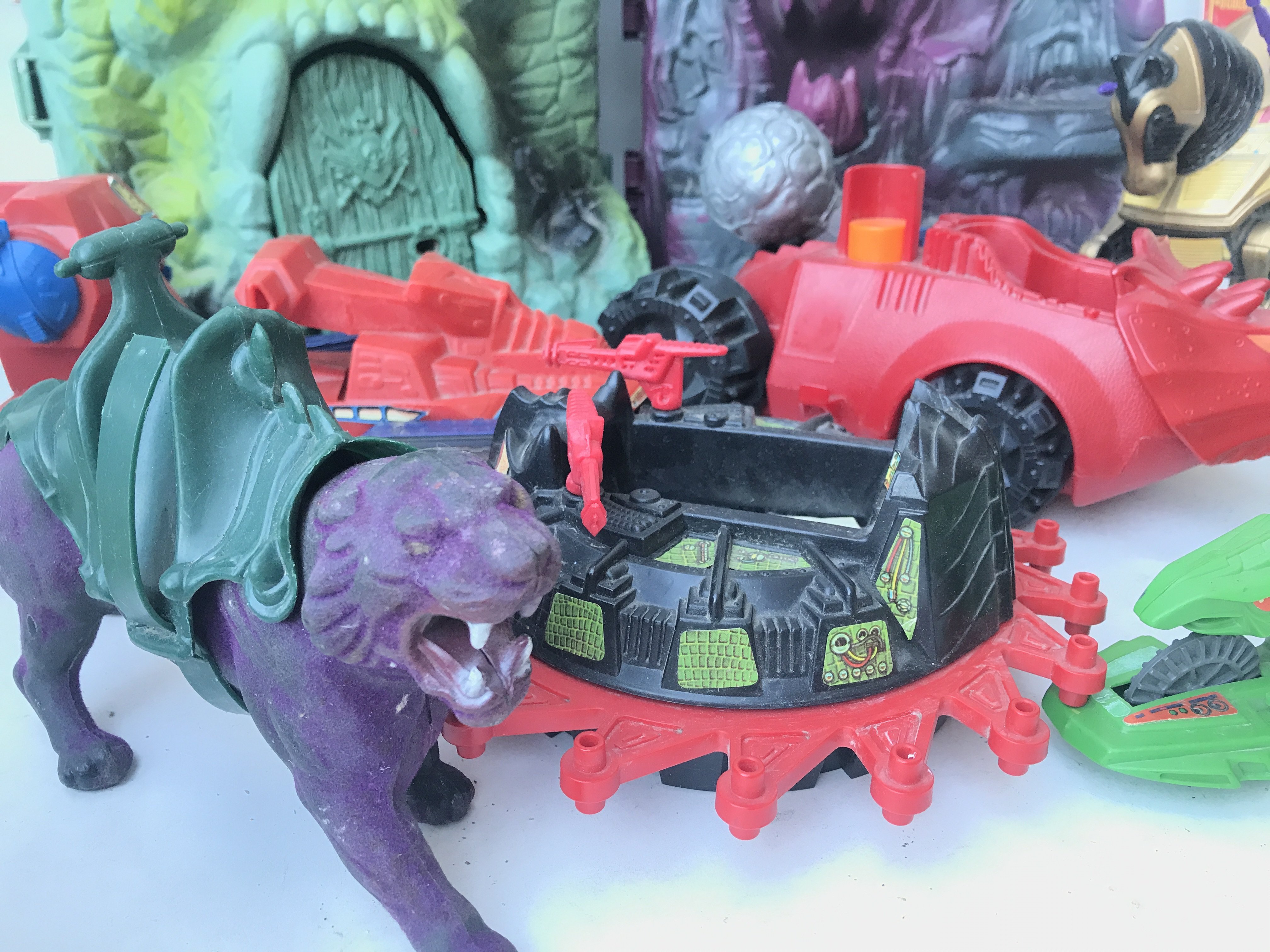 A Collection of Masters of the universe vehicles a - Image 3 of 3