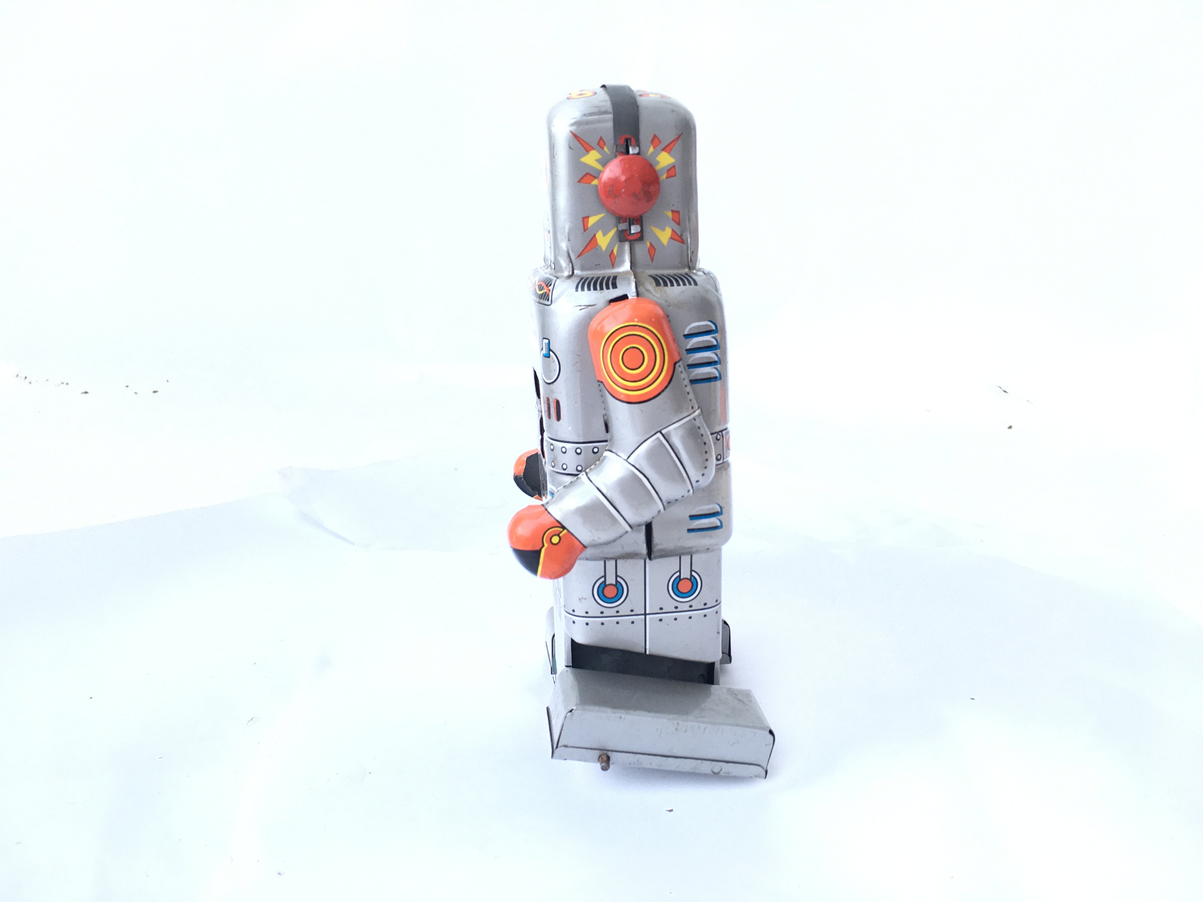 A Japanese tin plate wind up robot. - Image 2 of 4
